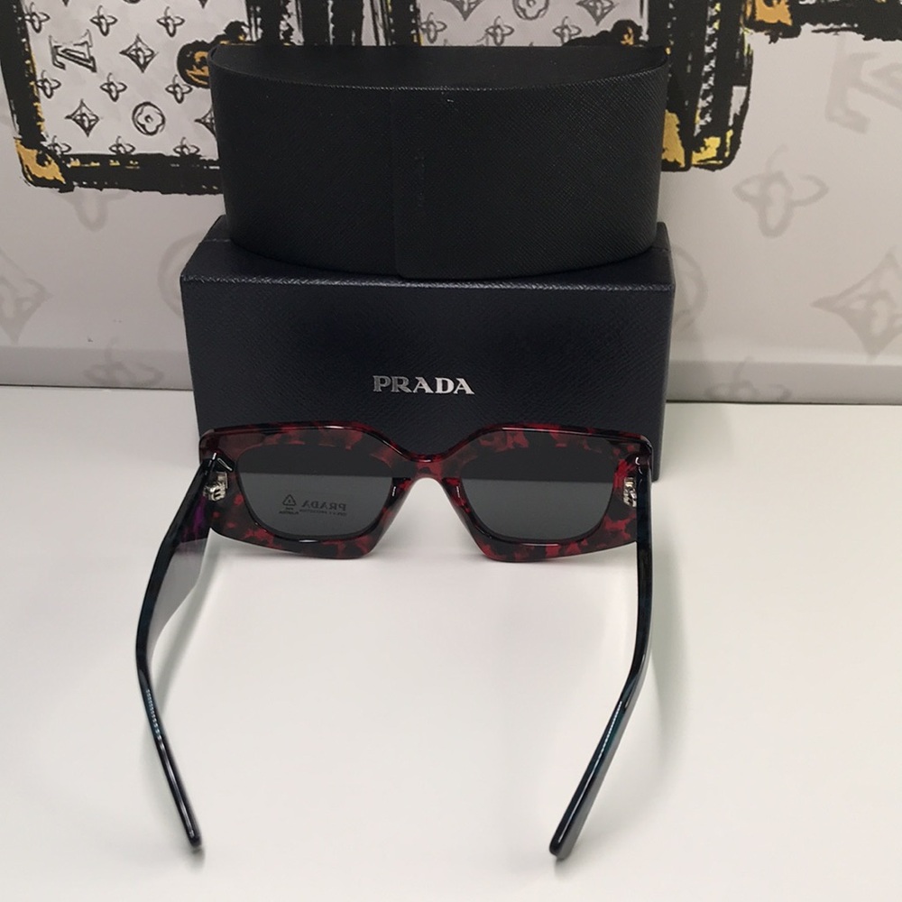 New Authentic Prada Red Tortoise Shell Sunglasses - Picture 9 of 17